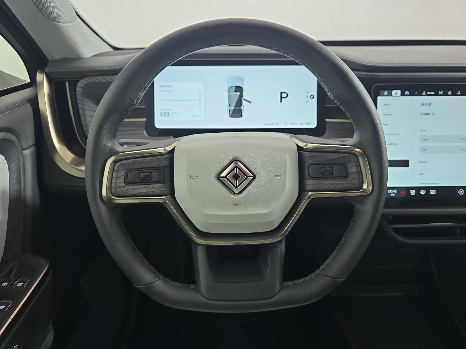 Used 2025 Rivian R1S Adventure Dual AWD/4WD image 28