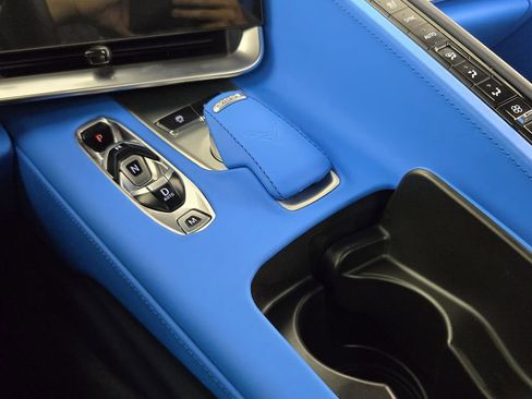 Used 2024 Chevrolet Corvette Stingray Premium Conv w/ Z51 Performance Package RWD image 20