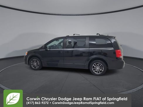 Certified 2017 Dodge Grand Caravan SXT image 11