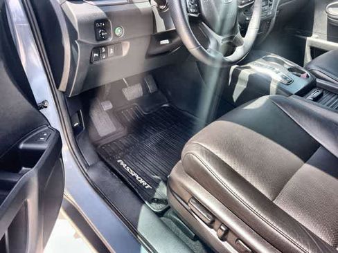 Used 2023 Honda Passport EX-L image 3