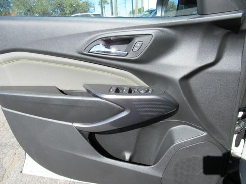New 2026 Chevrolet Trax ACTIV w/ Driver Confidence Package FWD image 18