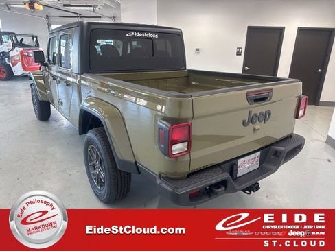 New 2026 Jeep Gladiator Sport image 6