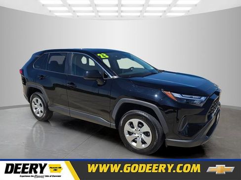 Used 2023 Toyota RAV4 LE AWD/4WD image 1