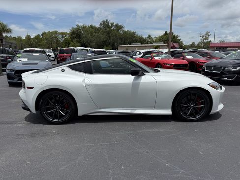 Used 2024 Nissan Z Performance w/ Floor Mat Package RWD image 3