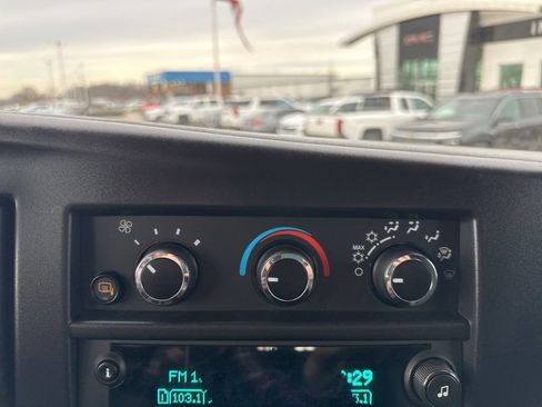 Used 2024 Chevrolet Express 2500 Work Van w/ Driver Convenience Package image 15