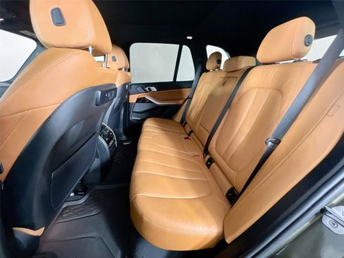 Used 2021 BMW X5 xDrive40i w/ Premium Package image 23