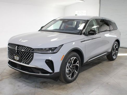 New 2026 Lincoln Nautilus Premier AWD/4WD image 3