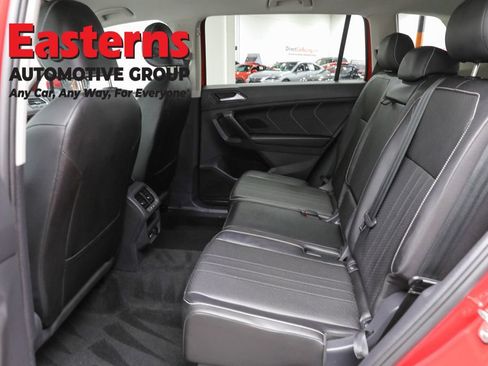 Used 2023 Volkswagen Tiguan SE AWD/4WD image 19