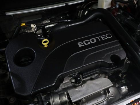 Used 2022 Chevrolet Equinox LS w/ LS Convenience Package image 22