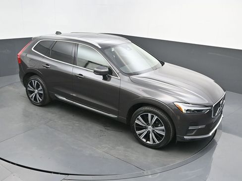 Certified 2023 Volvo XC60 B5 Plus w/ Protection Package Premier image 29