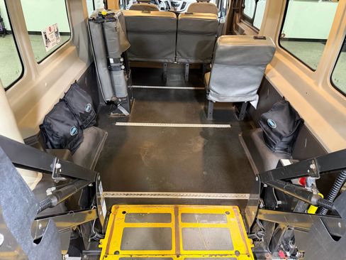 Used 2015 Ford Transit 250 148 Medium Roof image 45