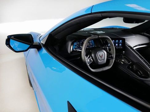 Used 2023 Chevrolet Corvette Stingray Preferred Cpe w/ Z51 Performance Package RWD image 21