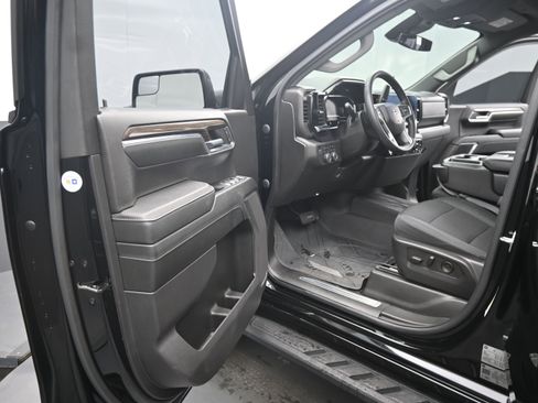 Used 2020 Toyota 4Runner Limited image 12