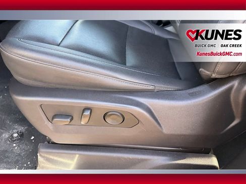 Used 2024 GMC Sierra 1500 SLT AWD/4WD image 10