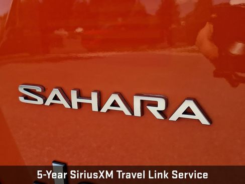 Used 2018 Jeep Wrangler Unlimited Sahara AWD/4WD image 37