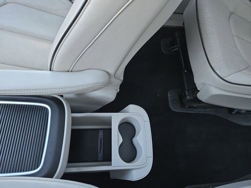 Used 2019 Chrysler Pacifica Limited w/ Advanced Safetytec Group image 27