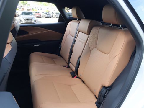 Used 2025 Lexus RX 350 Premium w/ Accessory Package (Z1) FWD image 35