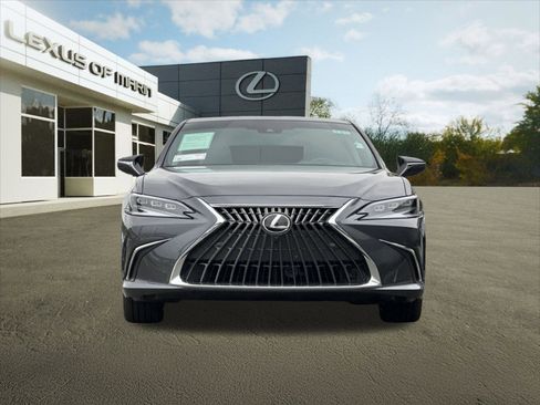 Certified 2025 Lexus ES 300h w/ Luxury Package image 5