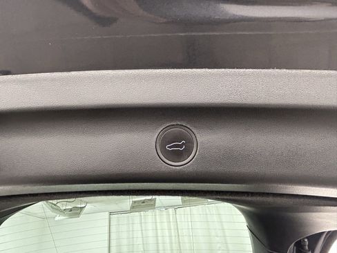 Used 2023 Tesla Model Y Long Range image 34