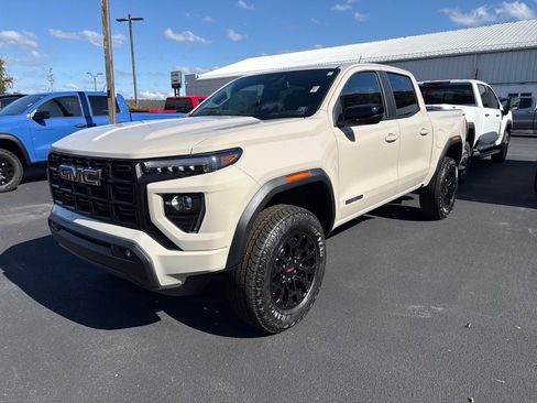 New 2026 GMC Canyon Elevation w/ Convenience Package image 1