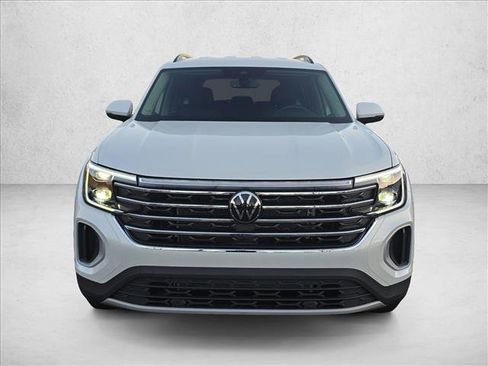New 2026 Volkswagen Atlas SE image 8