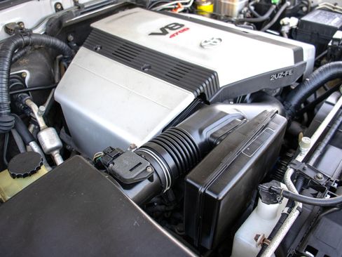 Used 2001 Toyota Land Cruiser image 19