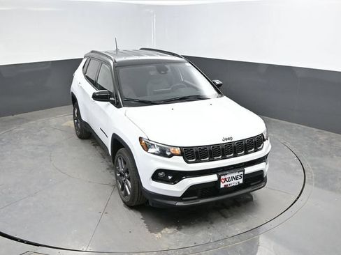 New 2026 Jeep Compass Limited AWD/4WD image 32