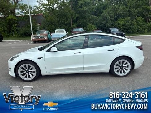 Used 2022 Tesla Model 3 Long Range AWD/4WD image 1