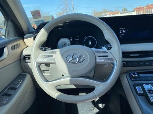 Used 2024 Hyundai Palisade Limited FWD image 12