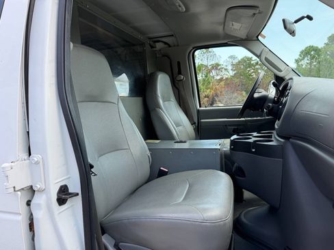 Used 2008 Ford E-250 and Econoline 250 RWD image 21