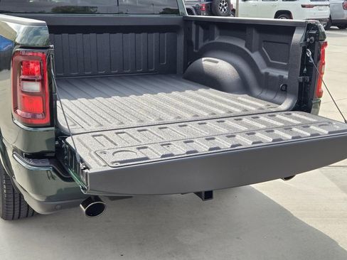 New 2026 RAM 1500 4x4 Crew Cab image 5