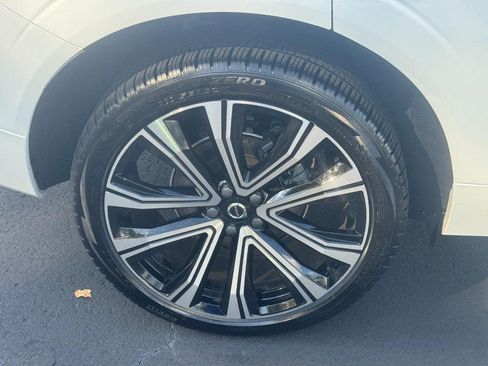 Used 2023 Volvo XC60 B5 Ultimate w/ Climate Package AWD/4WD image 9