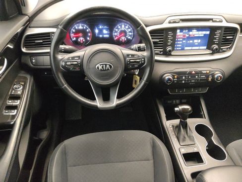 Used 2018 Kia Sorento FWD image 22