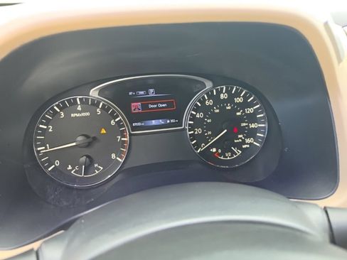 Used 2018 Nissan Pathfinder Platinum AWD/4WD image 16