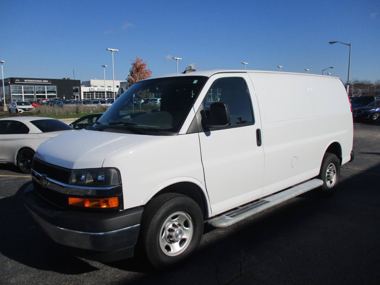 Used 2021 Chevrolet Express 2500 w/ Driver Convenience Package RWD image 5