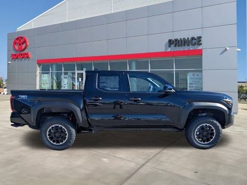 New 2026 Toyota Tacoma TRD Off-Road AWD/4WD image 3