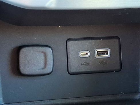 Used 2021 GMC Acadia SLE w/ Driver Convenience Package image 24