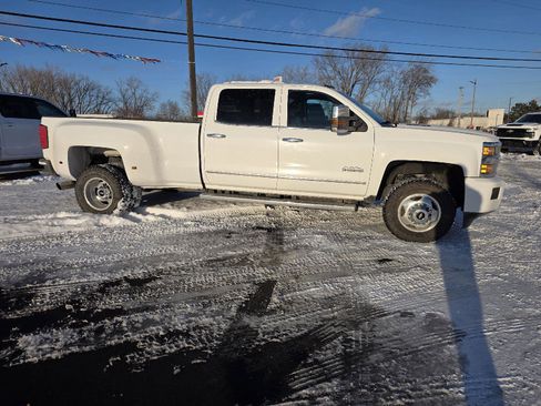 Used 2015 Chevrolet Silverado 3500 High Country w/ Duramax Plus Package image 2