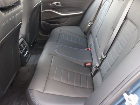 Used 2026 BMW 330i xDrive Sedan w/ M Sport Package AWD/4WD image 21