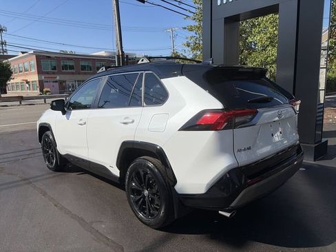 Used 2025 Toyota RAV4 XSE w/ Advanced Technology Package AWD/4WD image 6
