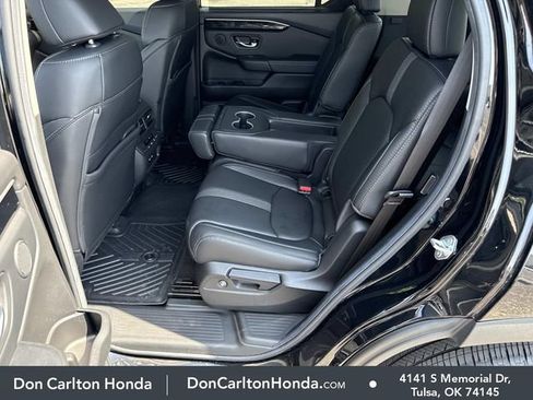 Used 2025 Honda Pilot Touring image 16