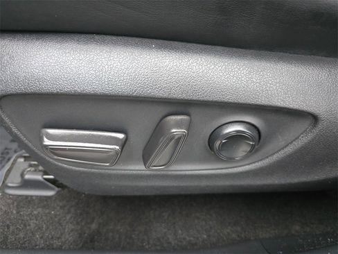 Certified 2020 Toyota RAV4 Limited image 24