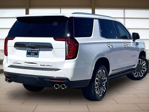 Used 2023 GMC Yukon Denali Ultimate AWD/4WD image 2