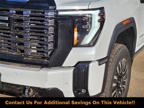 New 2026 GMC Sierra 2500 Denali Ultimate w/ LPO, Black Badging Package image 6
