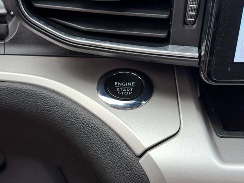 Certified 2022 Ford Explorer XLT w/ Equipment Group 202A image 29