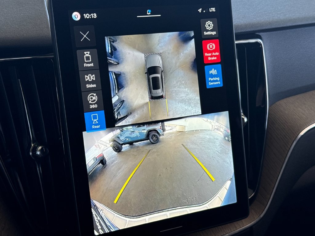 Certified 2026 Volvo XC60 B5 Plus AWD/4WD image 19