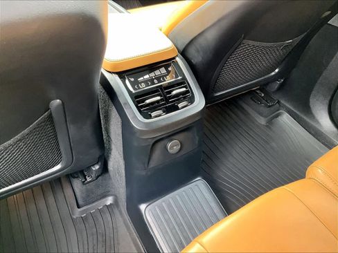 Used 2024 Volvo XC90 T8 Ultimate w/ Protection Package Premier AWD/4WD image 37