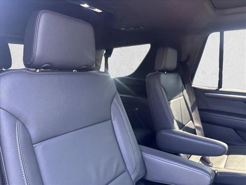 Used 2025 Chevrolet Tahoe Z71 w/ Comfort Package AWD/4WD image 21