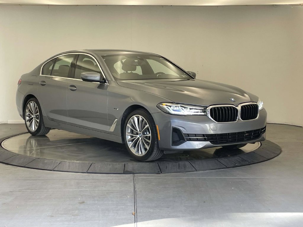 Used 2023 BMW 530e xDrive w/ Convenience Package AWD/4WD image 7