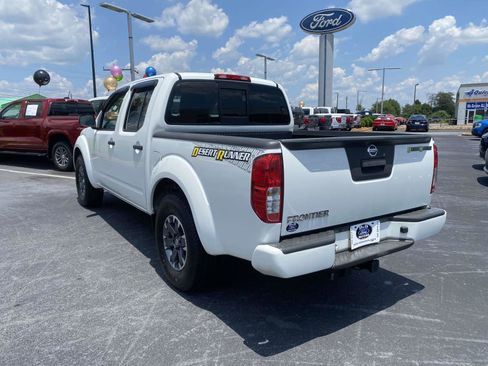Used 2015 Nissan Frontier Desert Runner RWD image 5